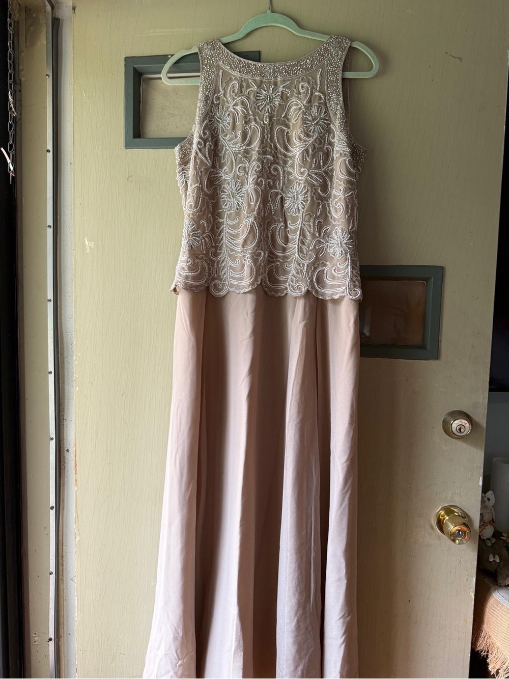 J Kara Blush Beaded Lace & Chiffon Maxi Dress